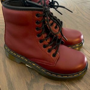 Dr. Martens 1460 girls boots size 13 Kids (NEW)